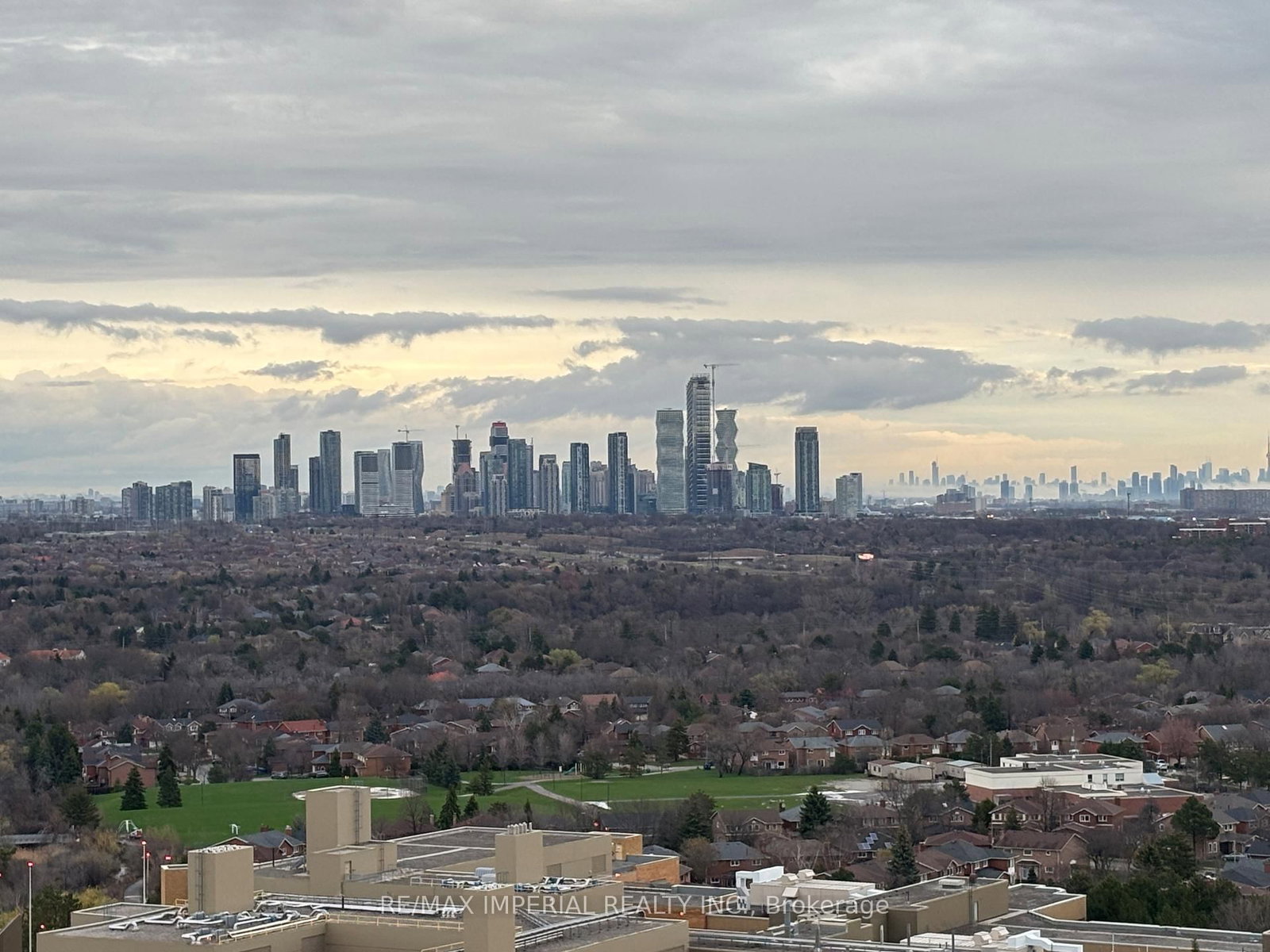 2520 Eglinton Avenue W, Unit 1607 - Photo 22