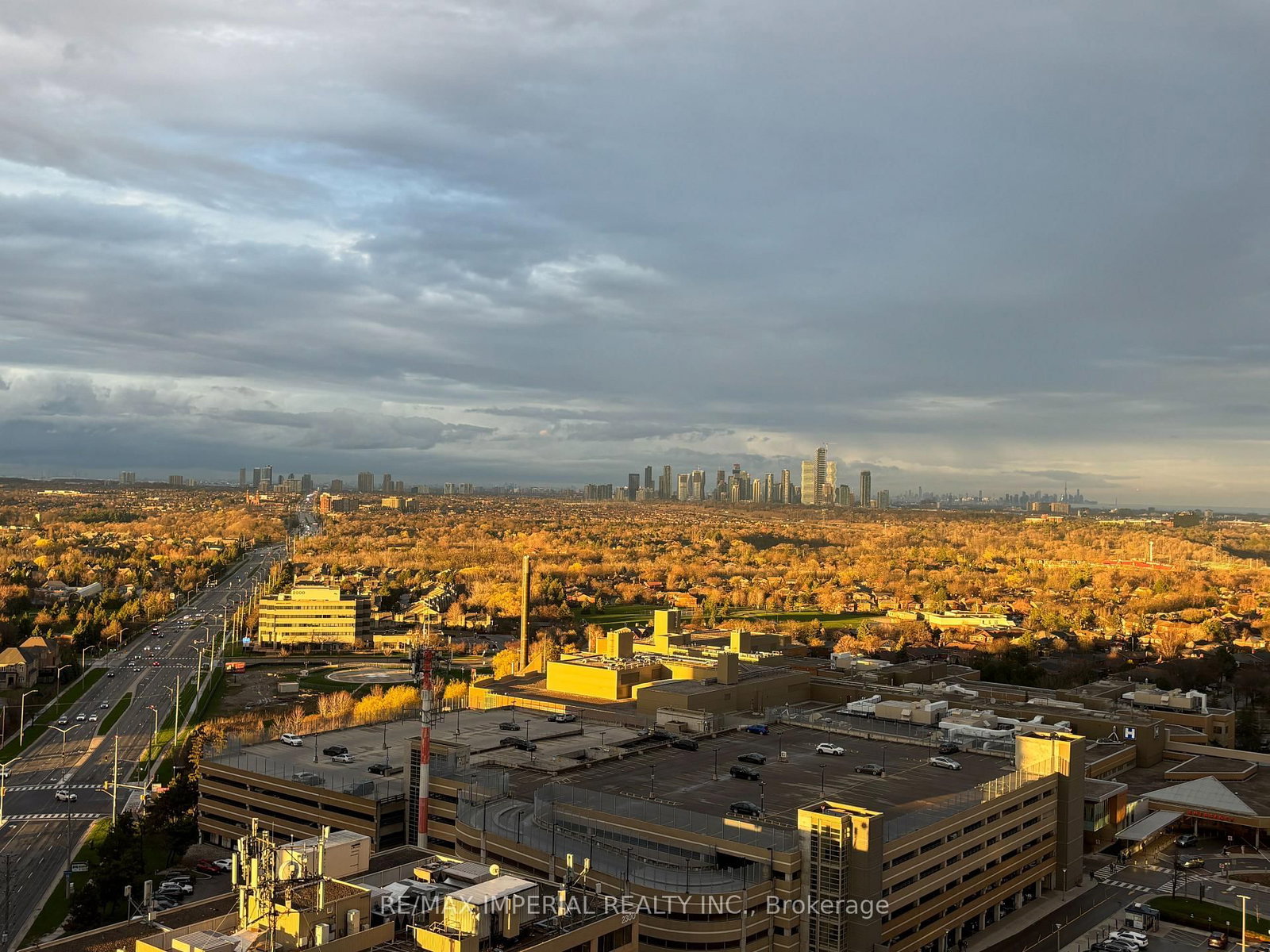 2520 Eglinton Avenue W, Unit 1607 - Photo 23