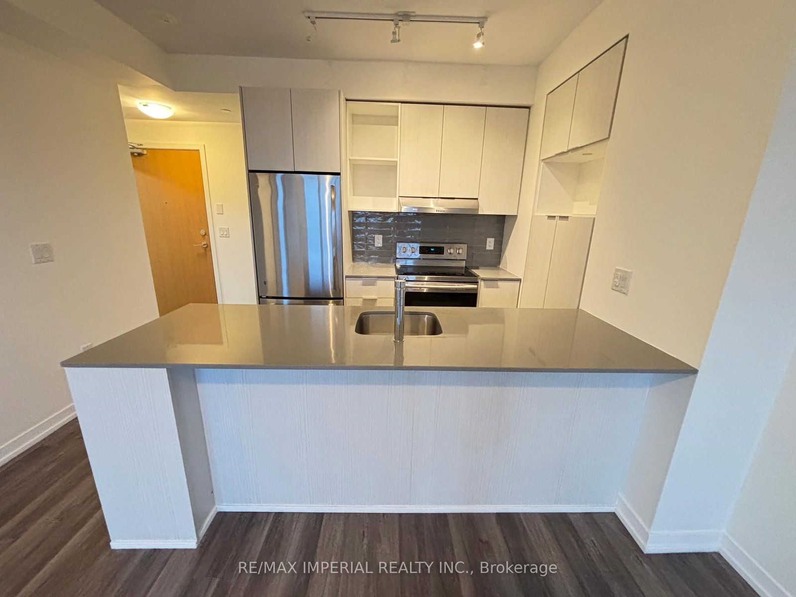 2520 Eglinton Avenue W, Unit 1607 - Photo 8