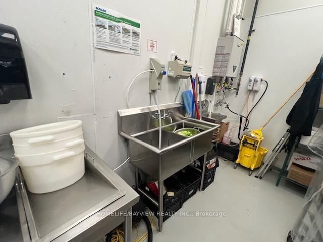 6039 Erin Mills Parkway, Unit 1B - Photo 33