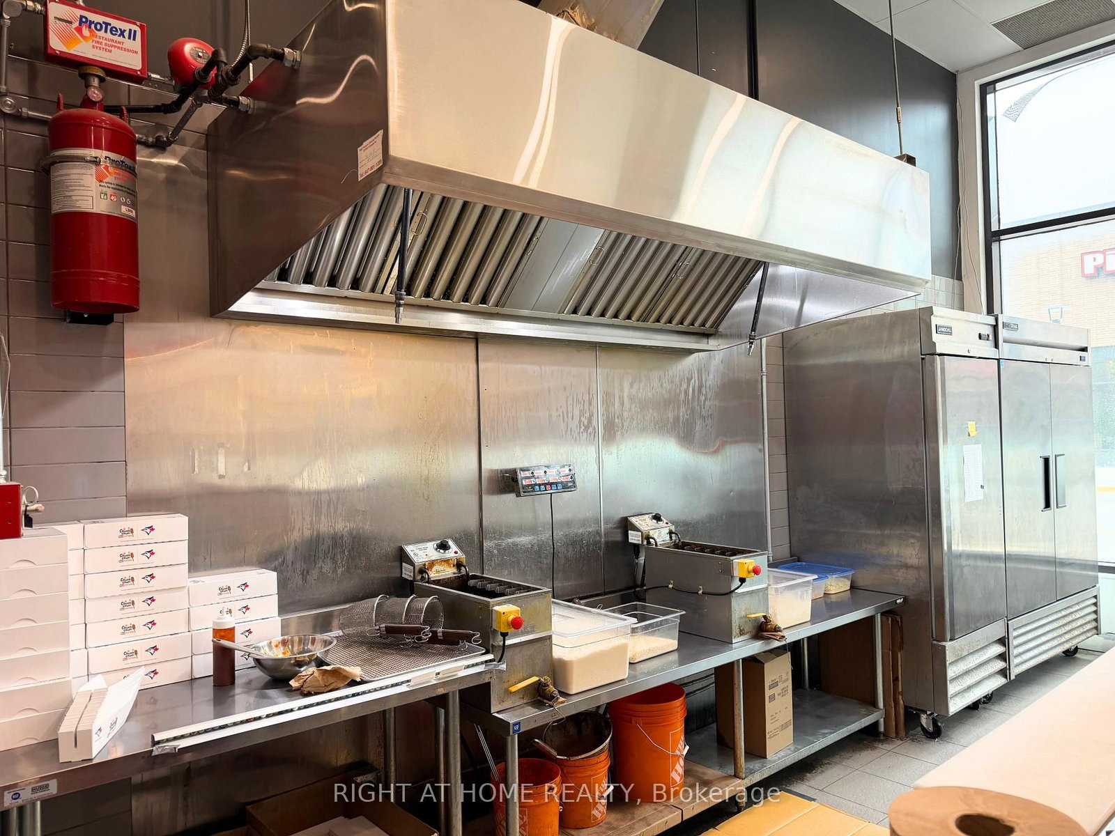 90 Weston Road, Unit J104 - Photo 9