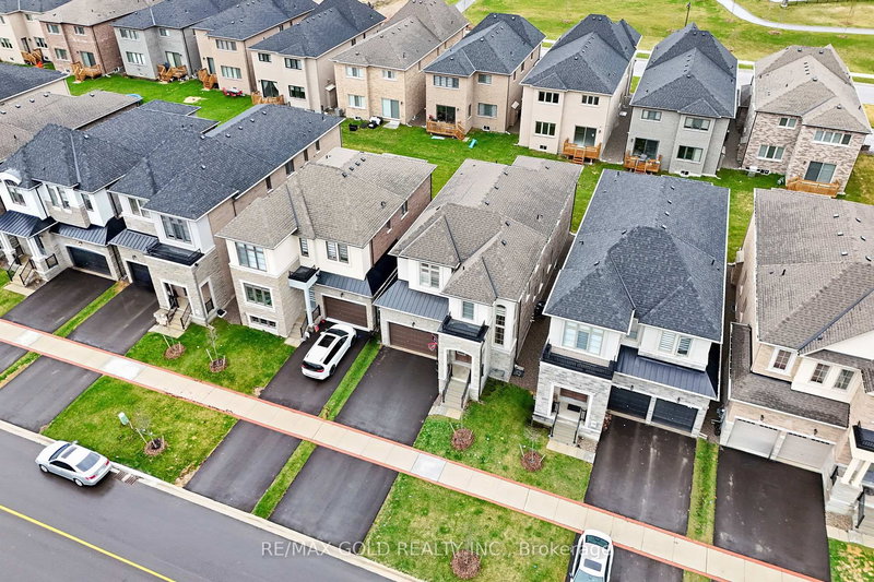 105 Walker Rd W, Caledon, L7C 4M9 | Image 3