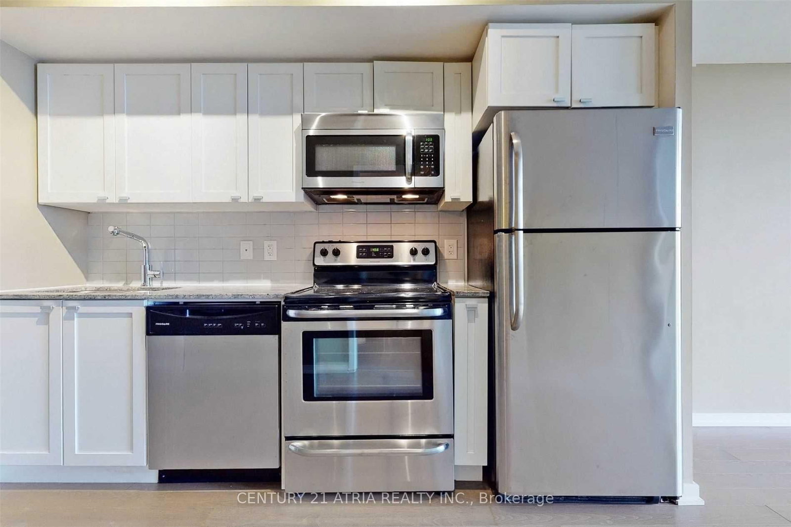 105 The Queensway Avenue, Unit 1208 - Photo 11