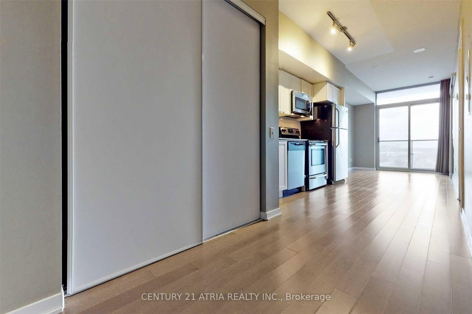 105 The Queensway Avenue, Unit 1208 - Photo 18