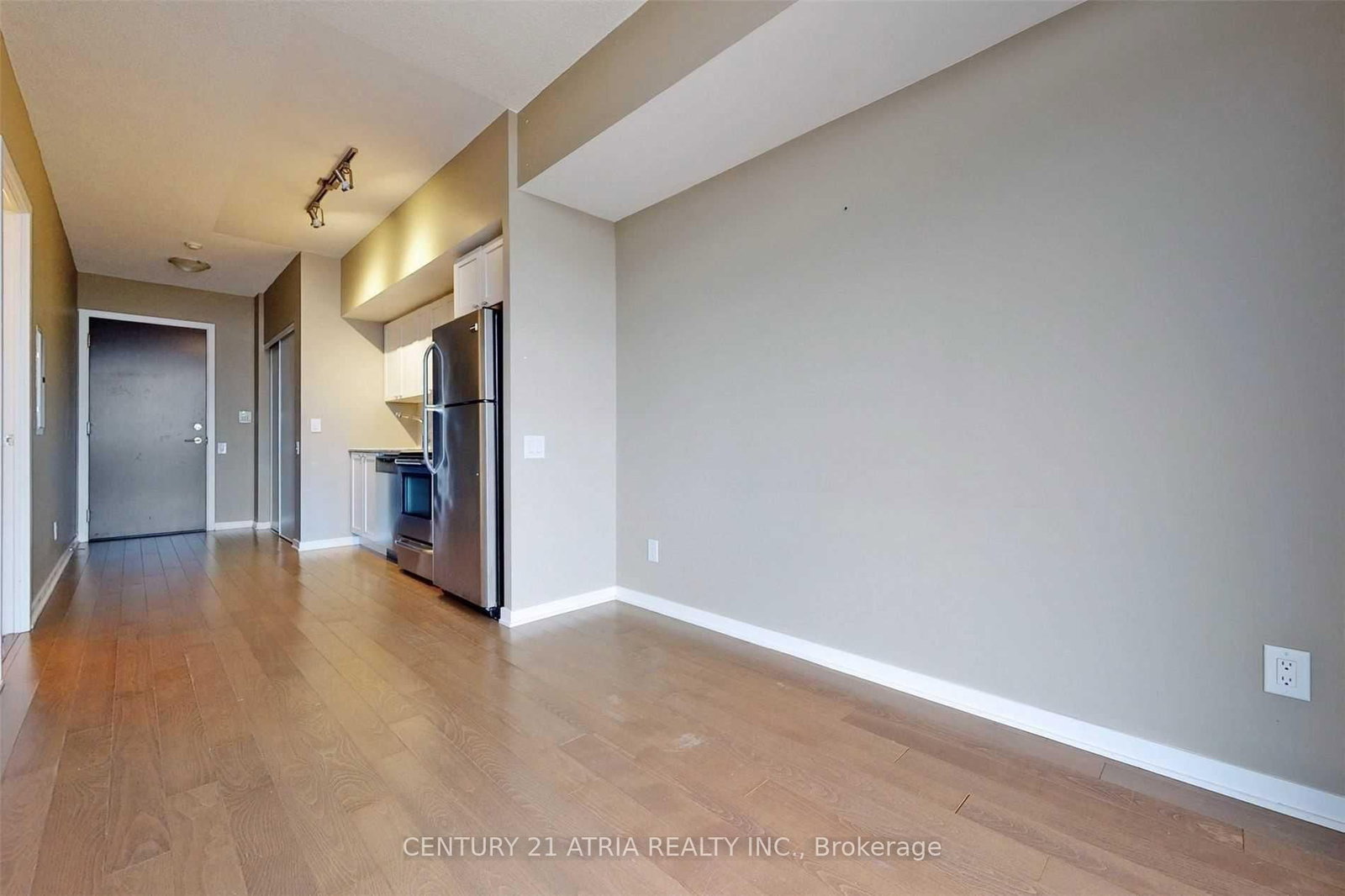 105 The Queensway Avenue, Unit 1208 - Photo 9