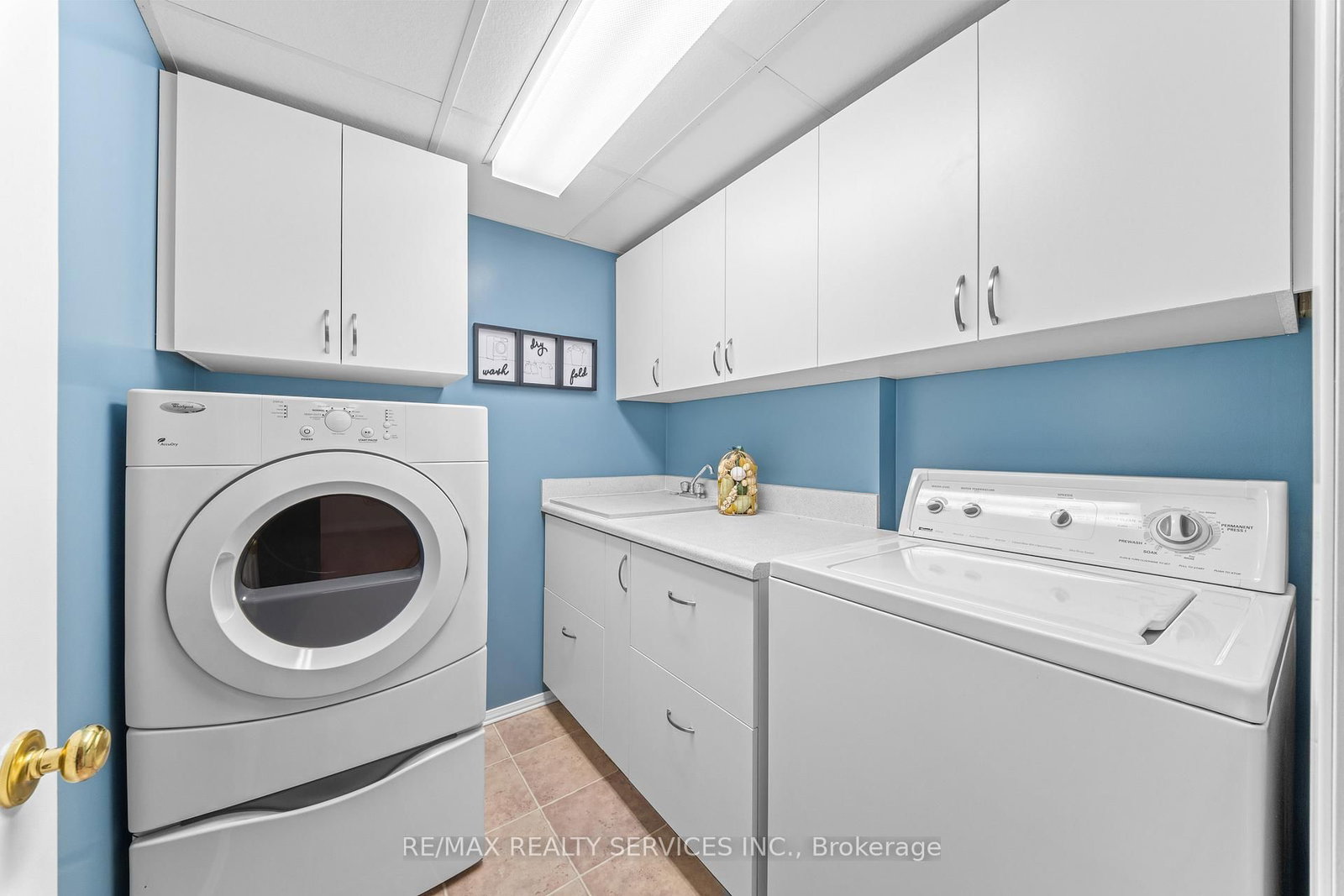 Detached House for sale at 71 Belmont Drive, Brampton, Ontario, L6T 2K5 - Avondale - MLS: W13017266