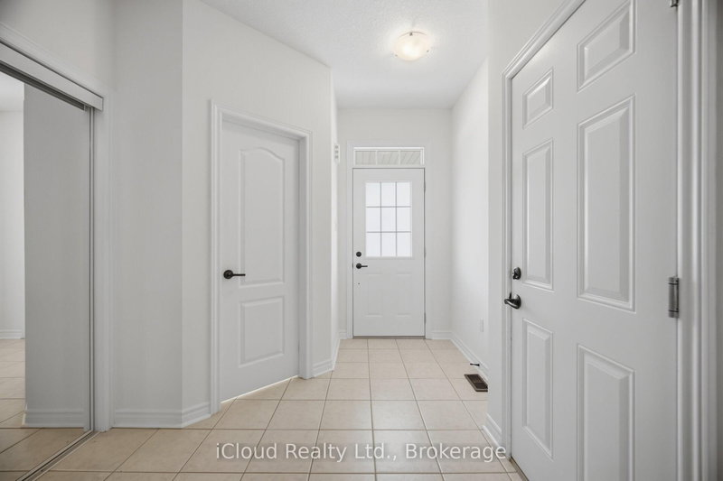 561 Murray Meadows Pl, Milton, L9T 8L8 | Image 3