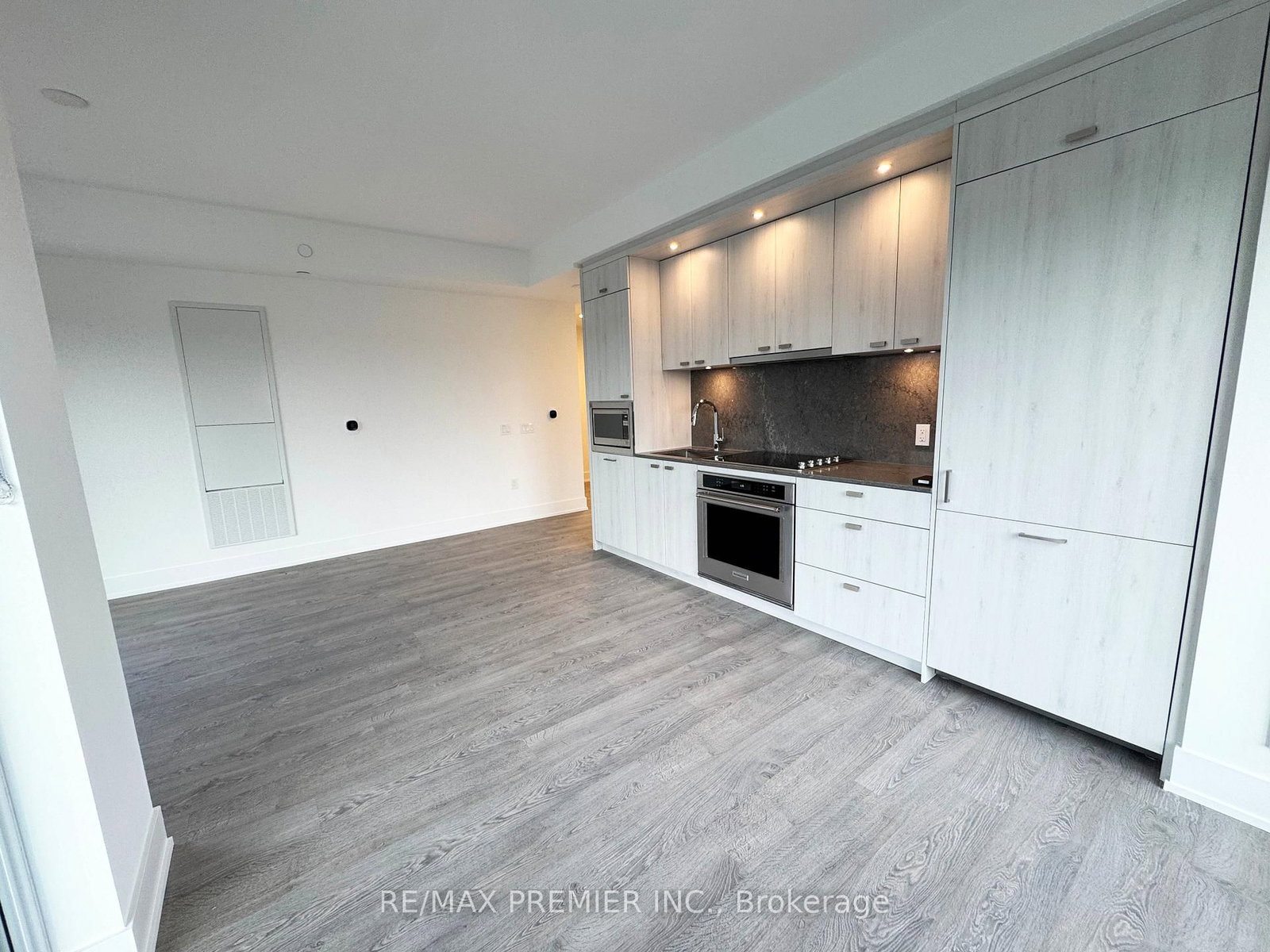 858 Dupont Street, Unit 405 - Photo 3