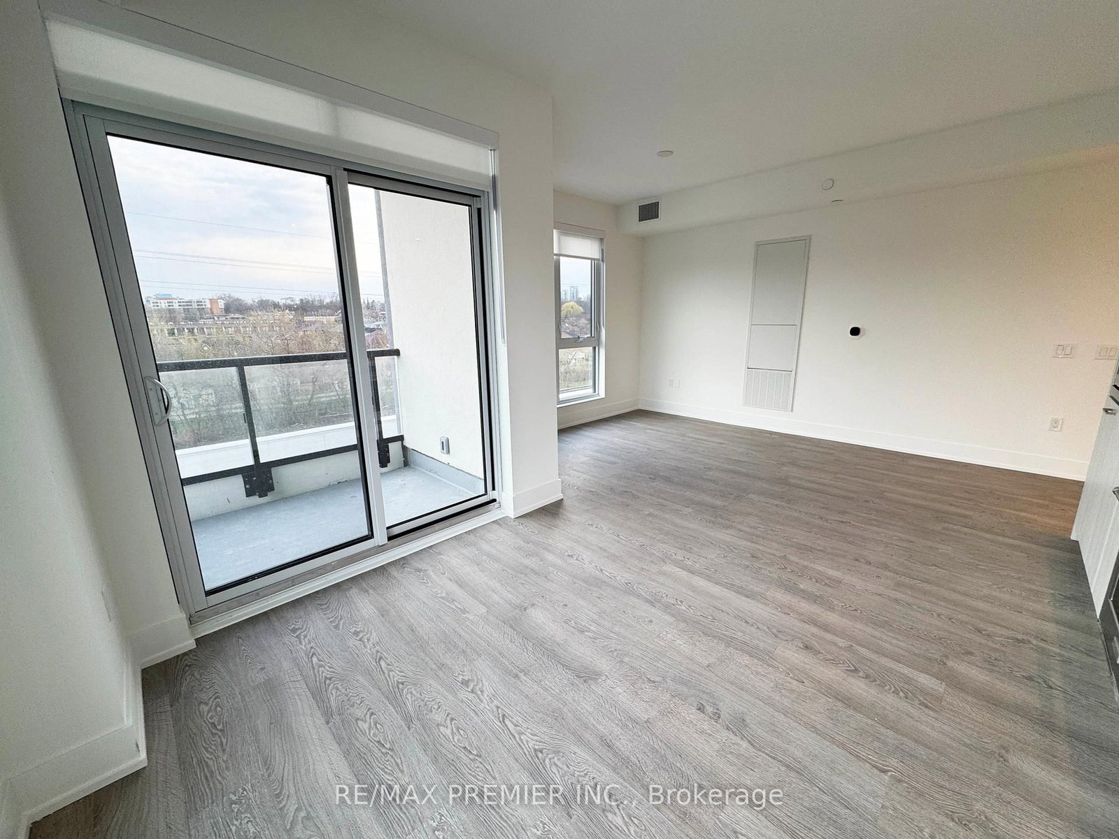 858 Dupont Street, Unit 405 - Photo 5