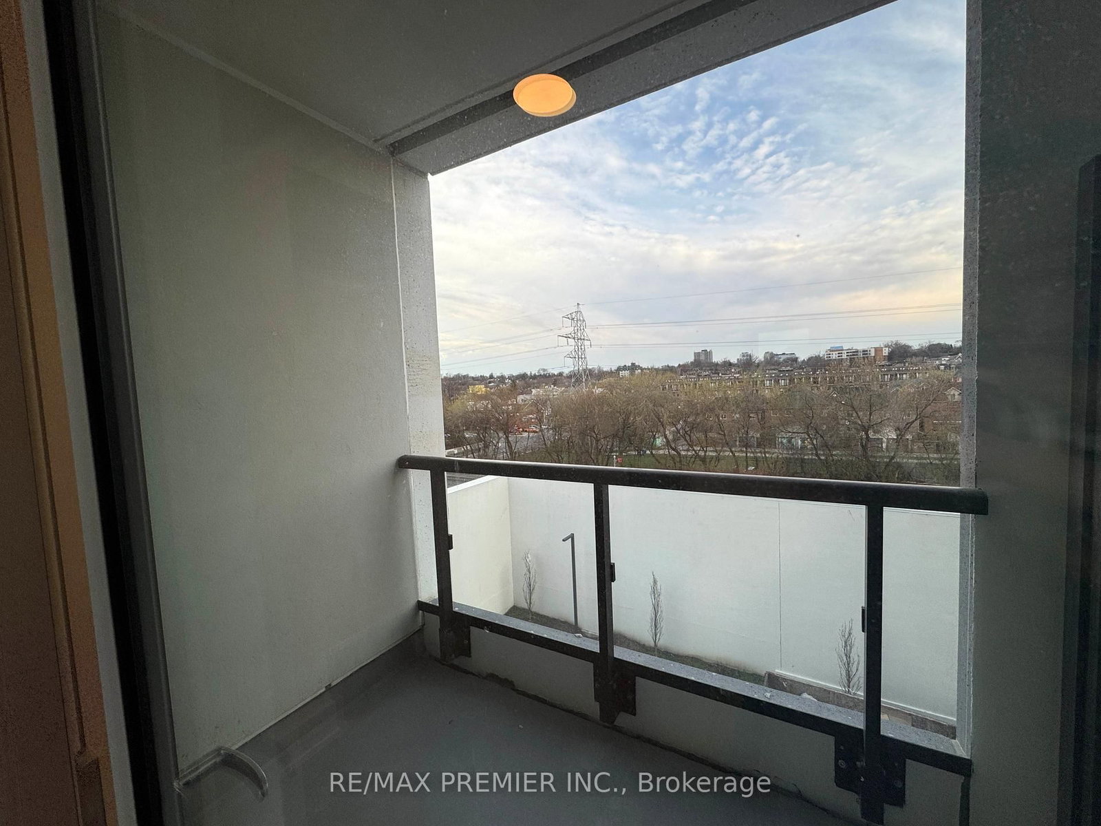 858 Dupont Street, Unit 405 - Photo 9