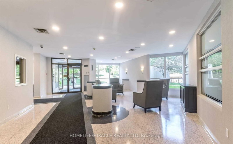 902 - 12 Laurelcrest St, Brampton, L6S 5Y4 | Image 2