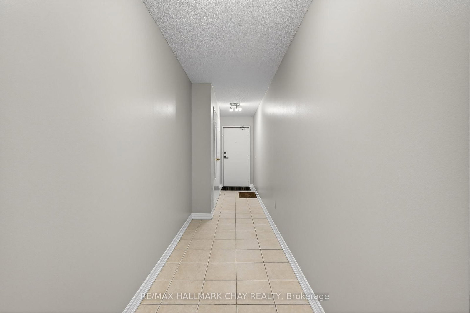 3650 Kaneff Crescent, Unit 501 - Photo 10