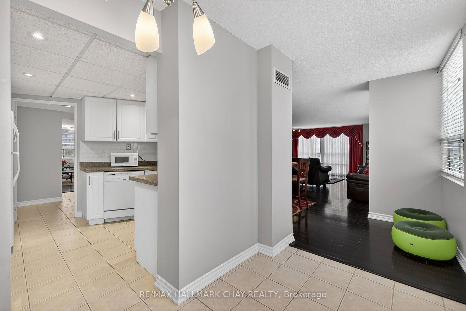 3650 Kaneff Crescent, Unit 501 - Photo 15