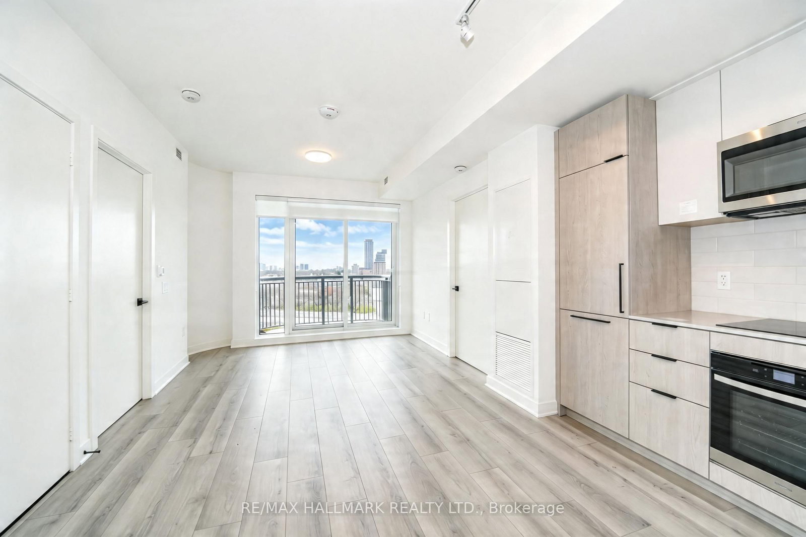 1185 Dupont Street, Unit 427 - Photo 7