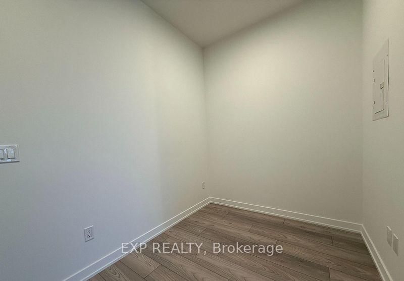 1007 The Queensway Way, Unit 505 - Photo 4