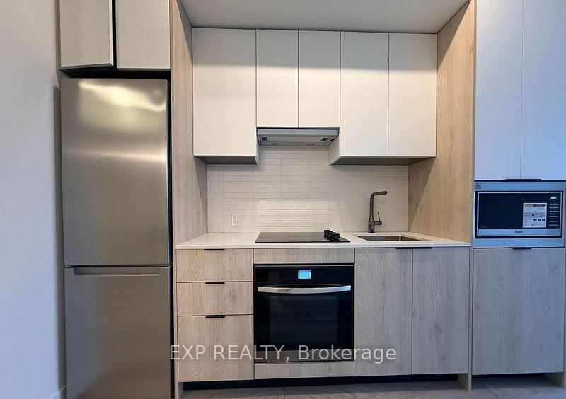 1007 The Queensway Way, Unit 505 - Photo 5