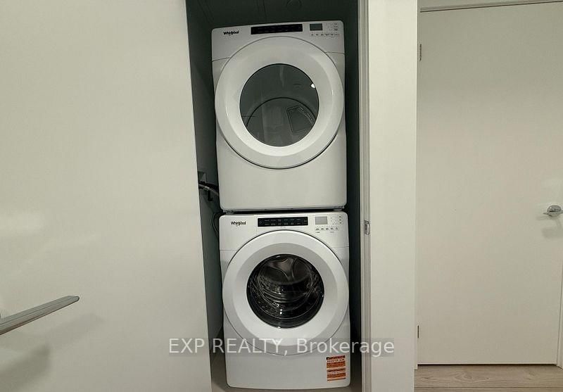 1007 The Queensway Way, Unit 505 - Photo 9