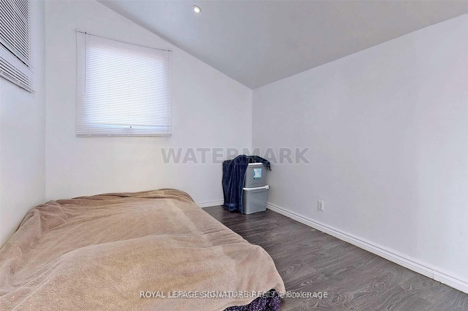 Listing Image 30