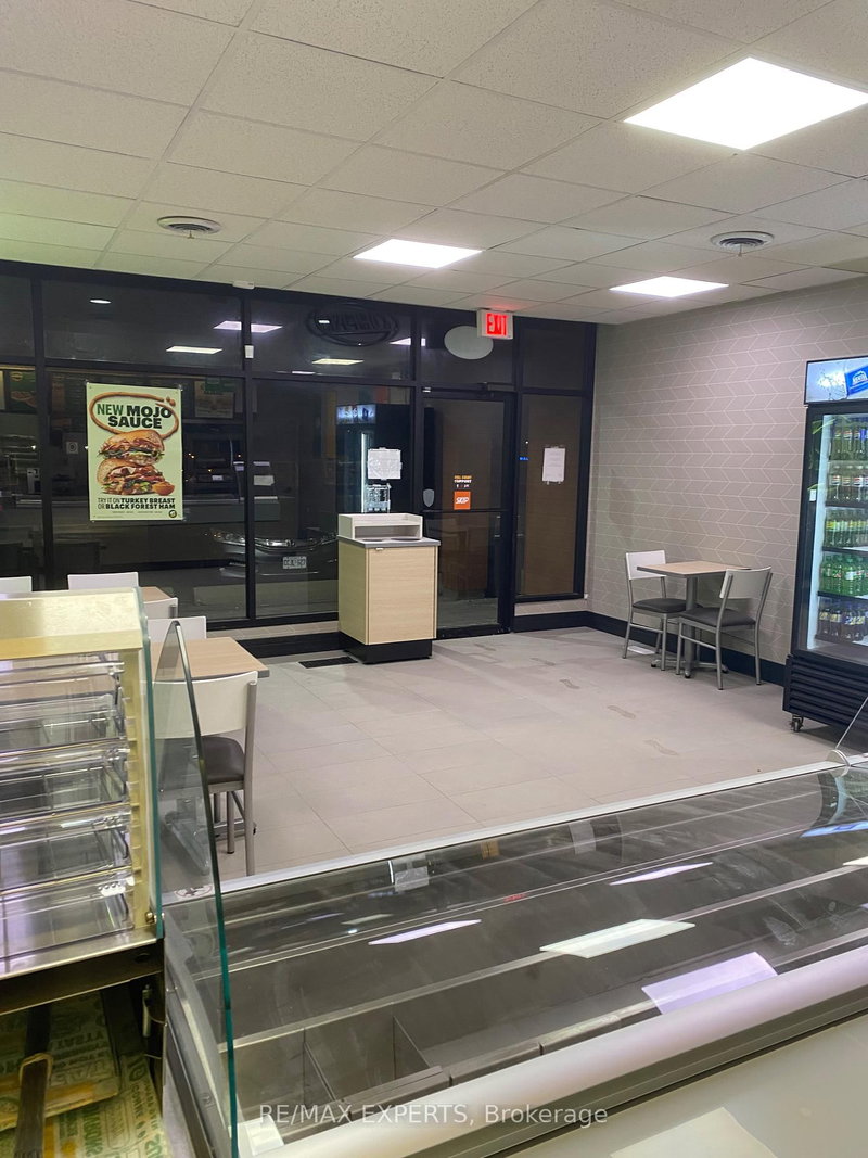 41 Kennedy Rd N, Brampton, L6V 1X6 | Image 3