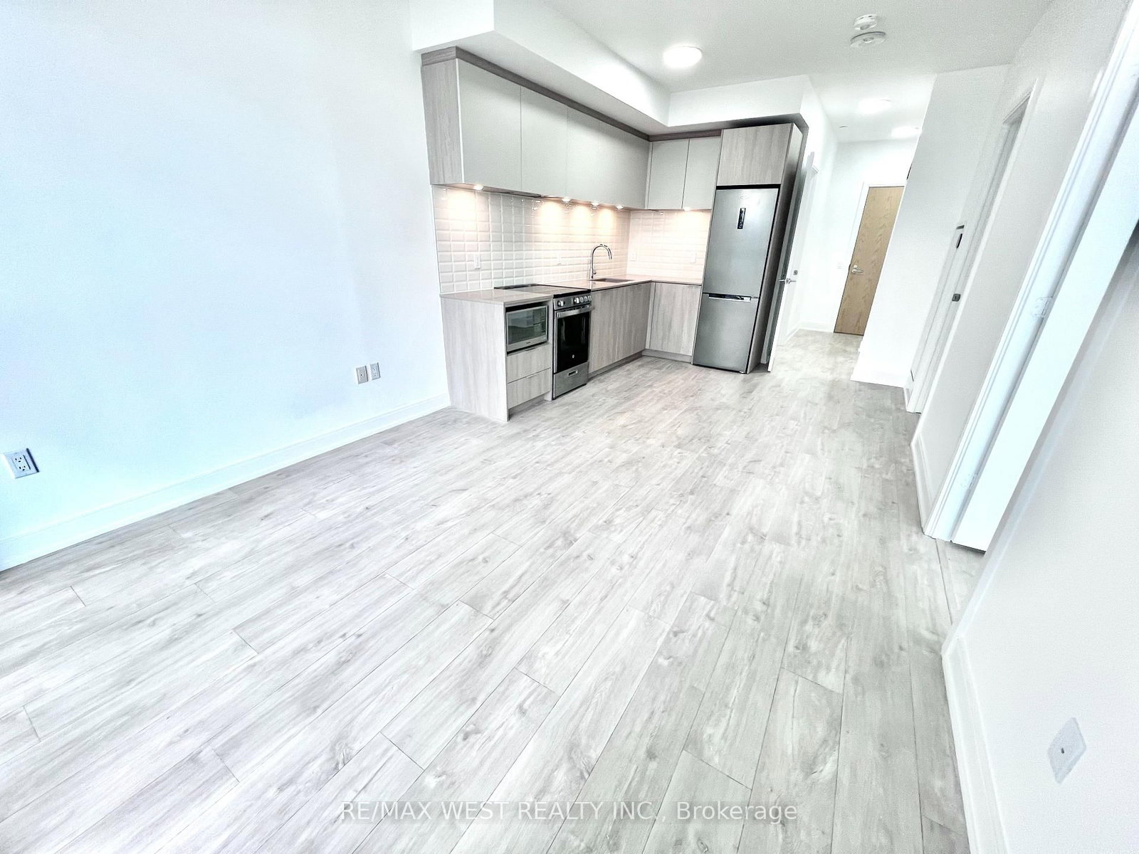 65 Annie Craig Drive, Unit 501 - Photo 8