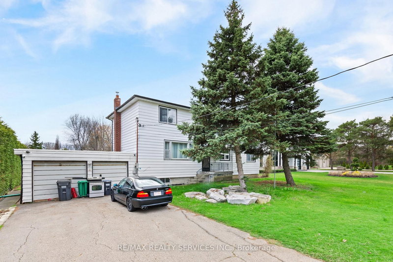 1524 Indian Grve, Mississauga, L5H 2S6 | Image 2