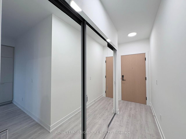 1810 - 60 Central Park Road Way