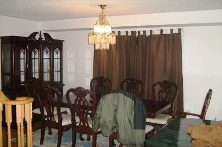 12 Linderwood Dr, Brampton, L7A1R7 | Image 3