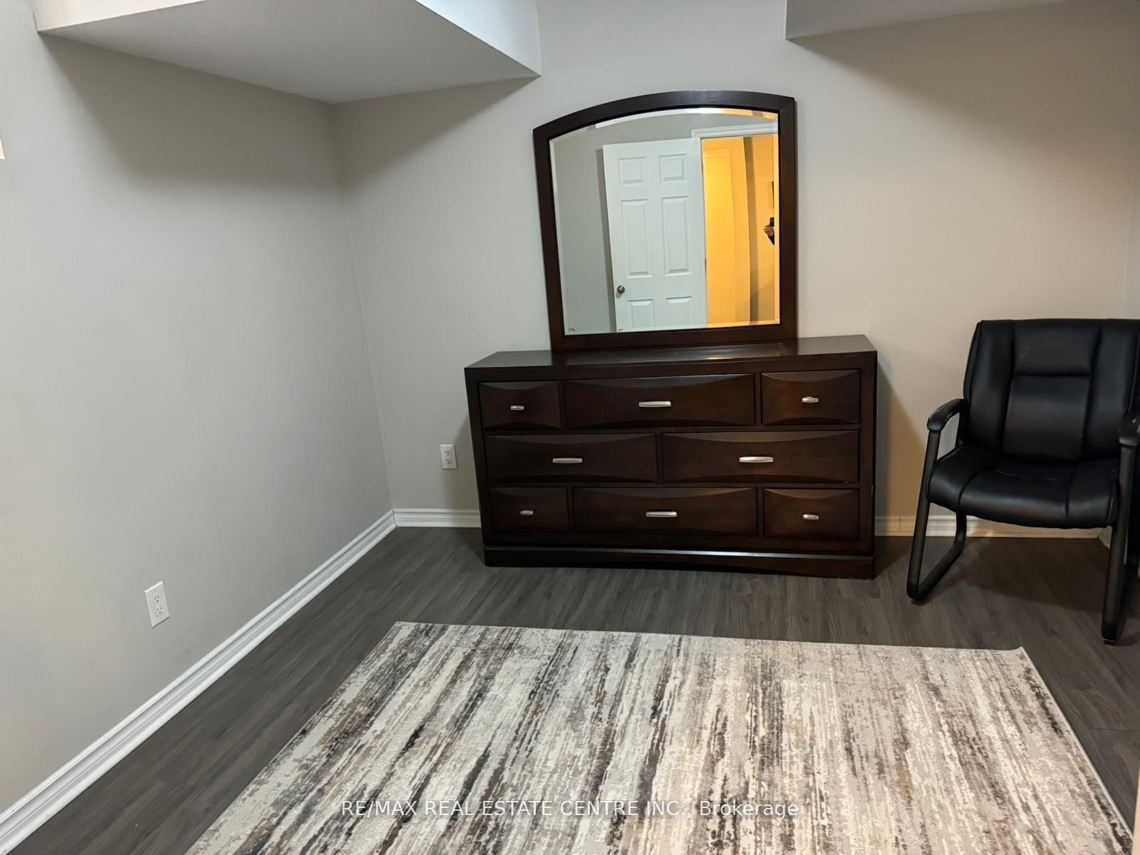 665 Gibson Crescent, Unit BASEMENT - Photo 5