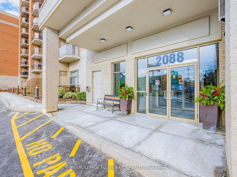 404 - 2088 Lawrence Ave W, Toronto, M9N 1J1 | Image 3