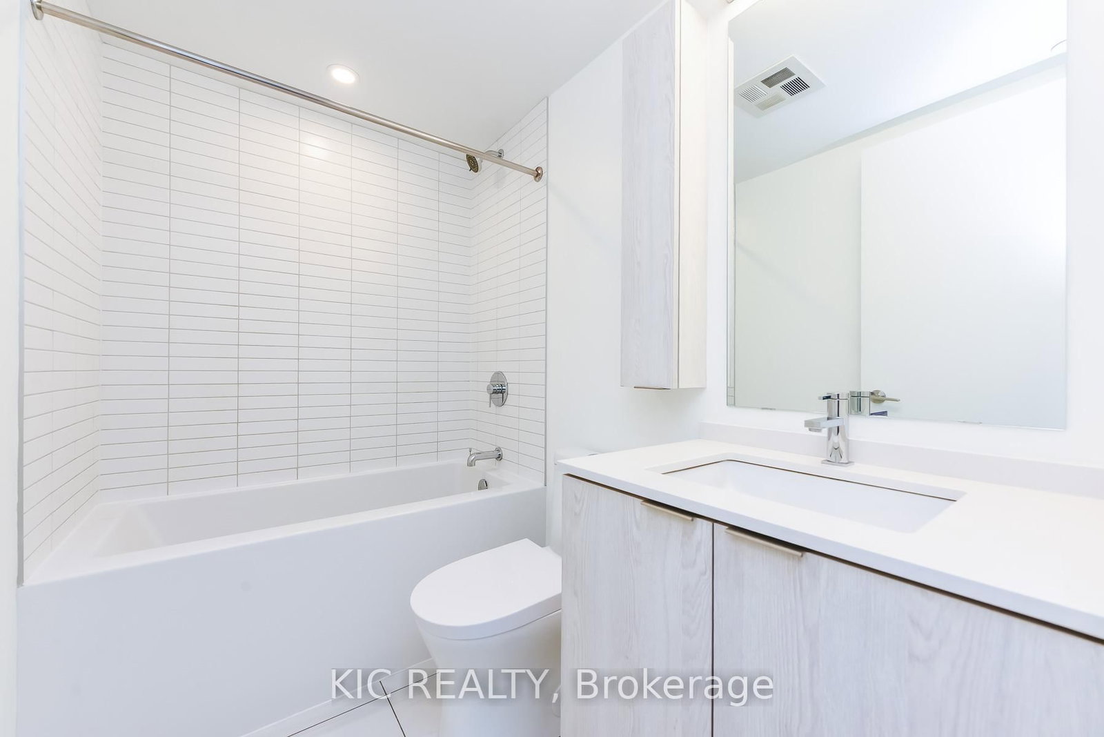 86 Dundas St. Street E, Unit 323 - Photo 13