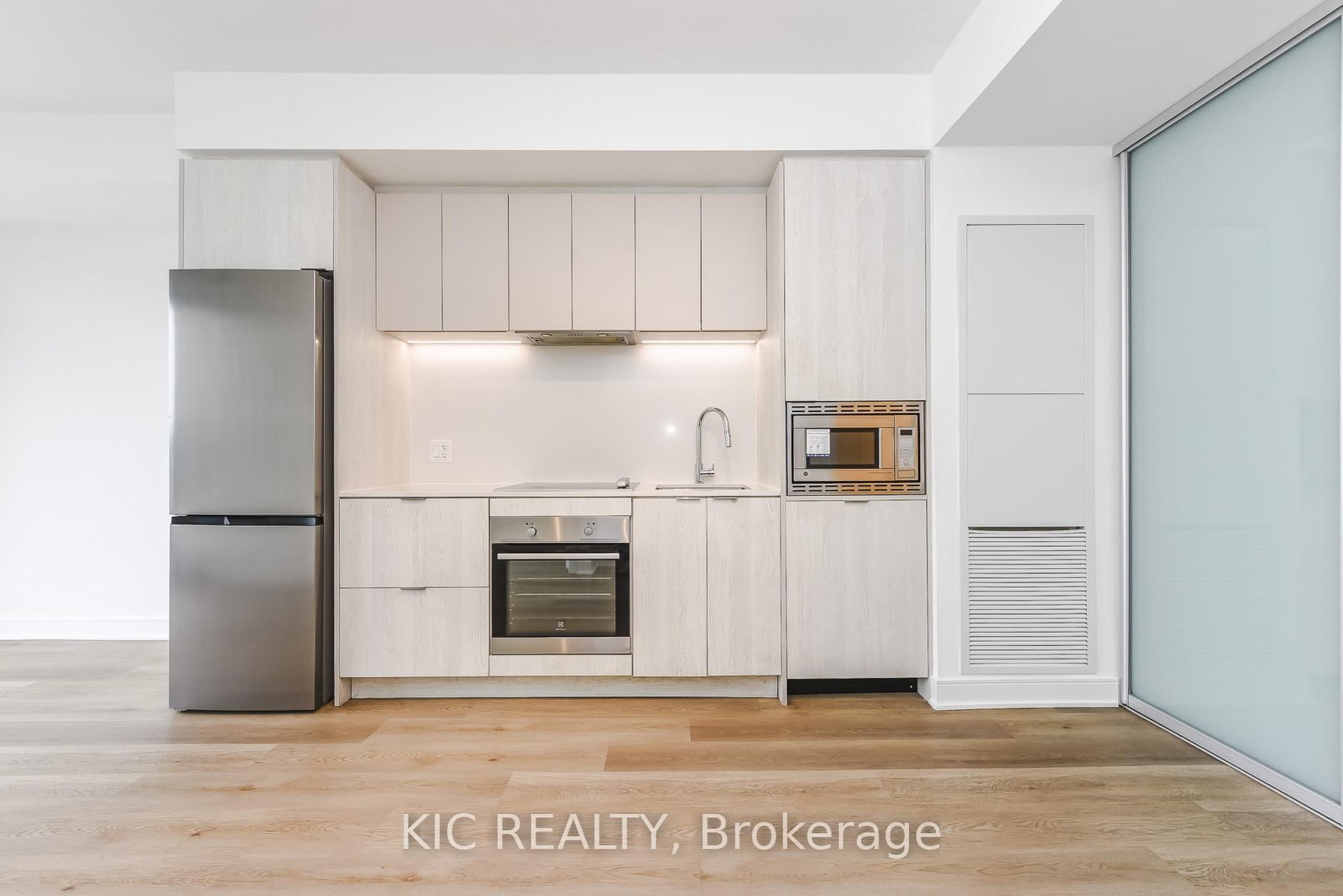 86 Dundas St. Street E, Unit 323 - Photo 20