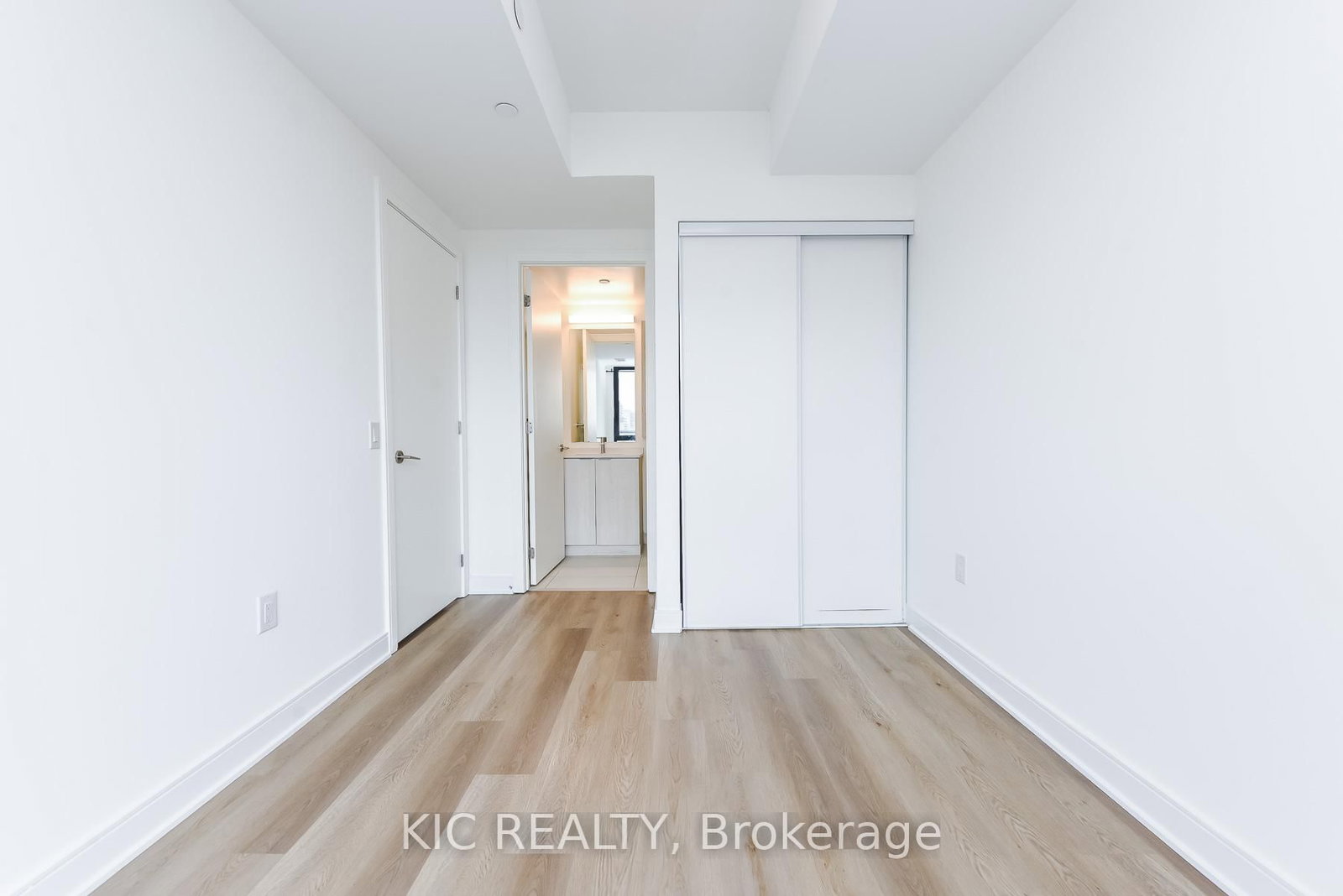 86 Dundas St. Street E, Unit 323 - Photo 23