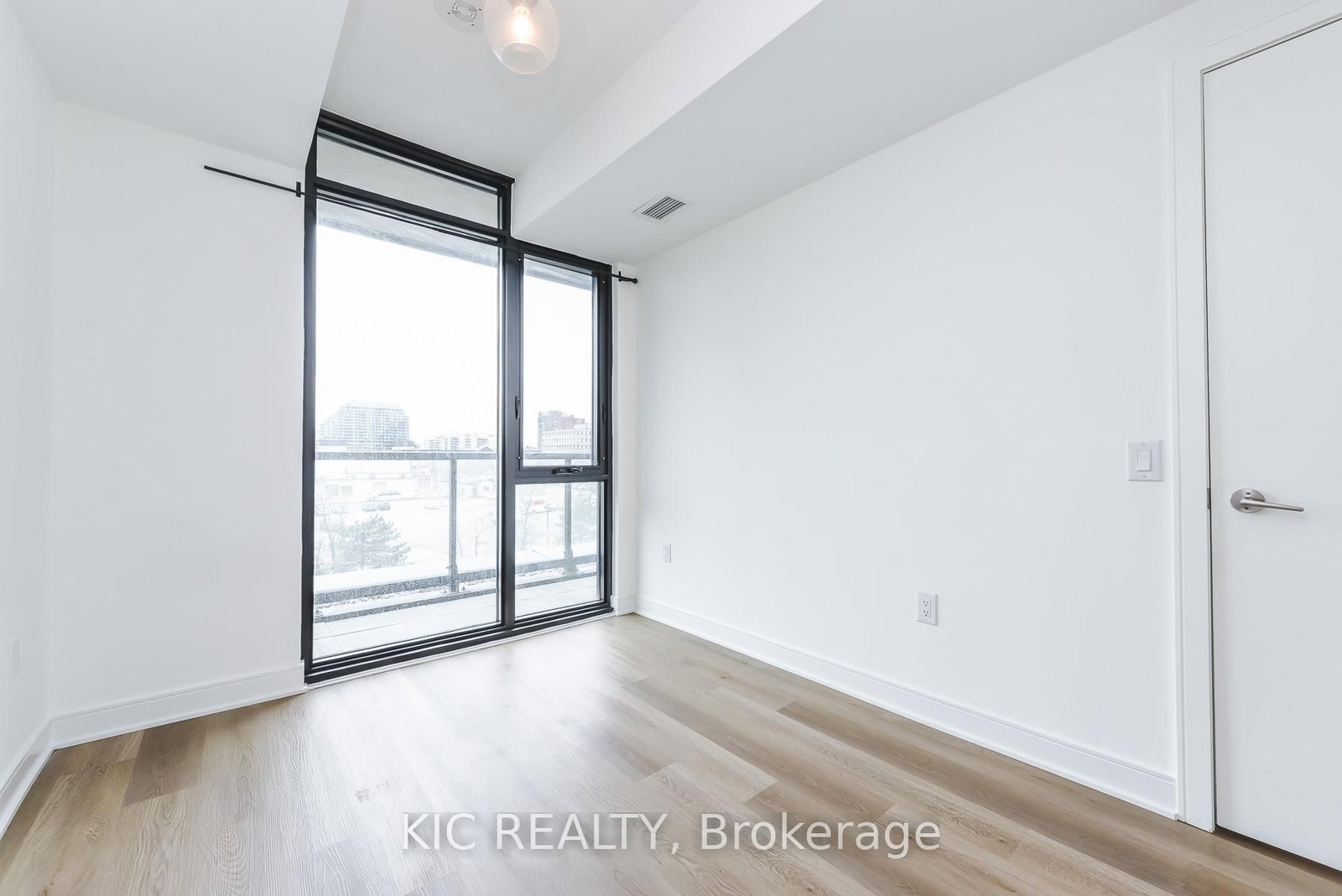 86 Dundas St. Street E, Unit 323 - Photo 25