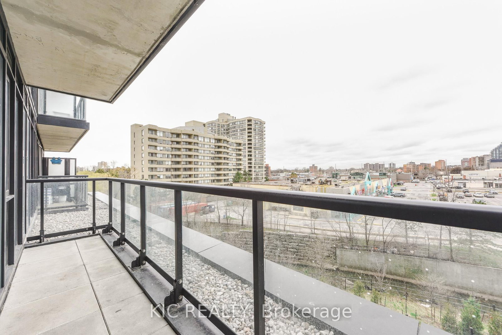 86 Dundas St. Street E, Unit 323 - Photo 29