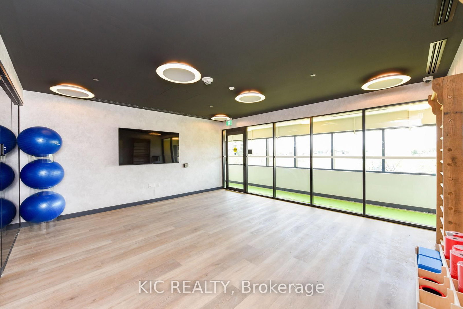 86 Dundas St. Street E, Unit 323 - Photo 42