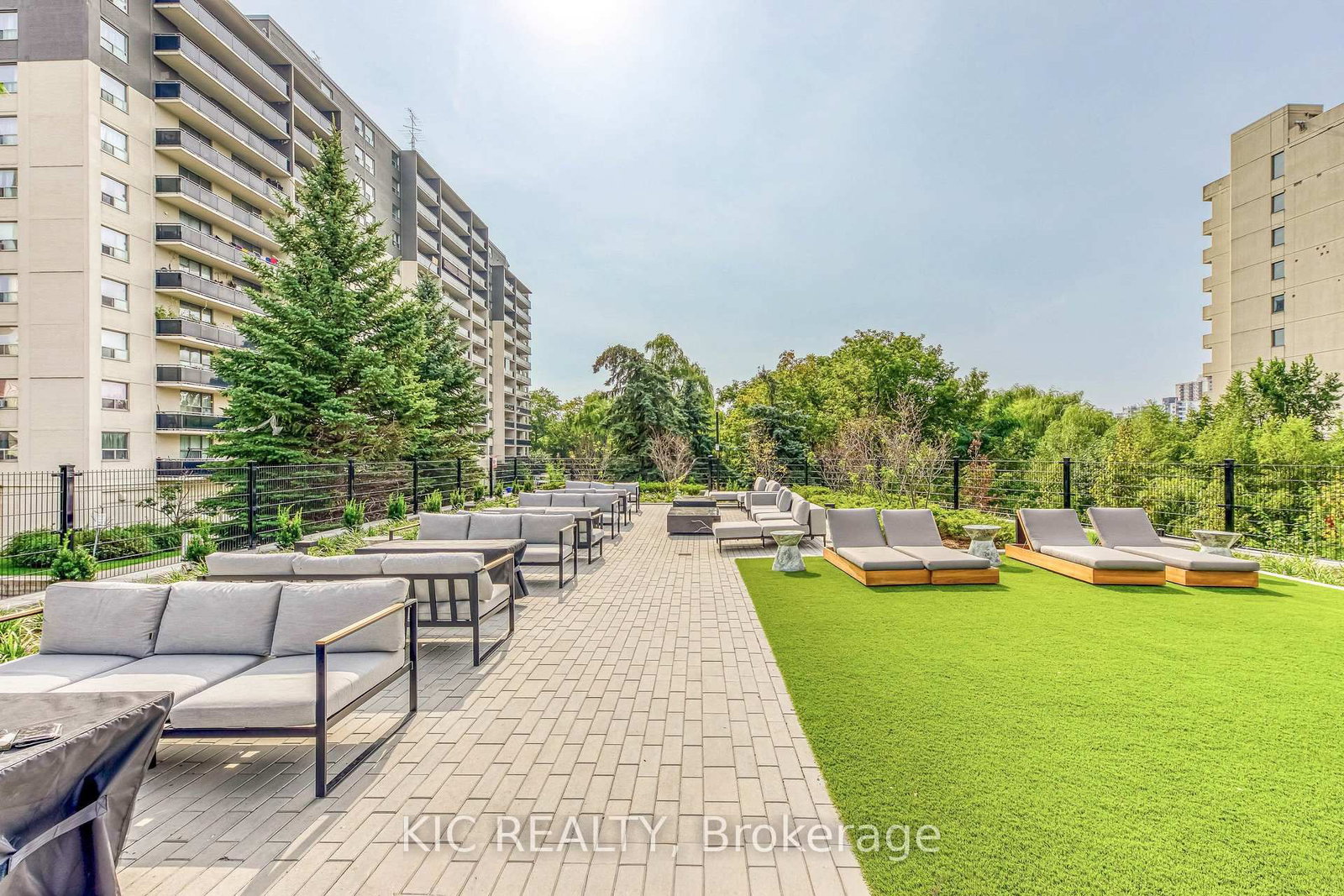 86 Dundas St. Street E, Unit 323 - Photo 44