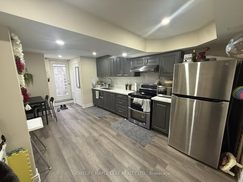 92 Robert Parkinson Dr, Brampton, L7A 0Z3 | Image 3