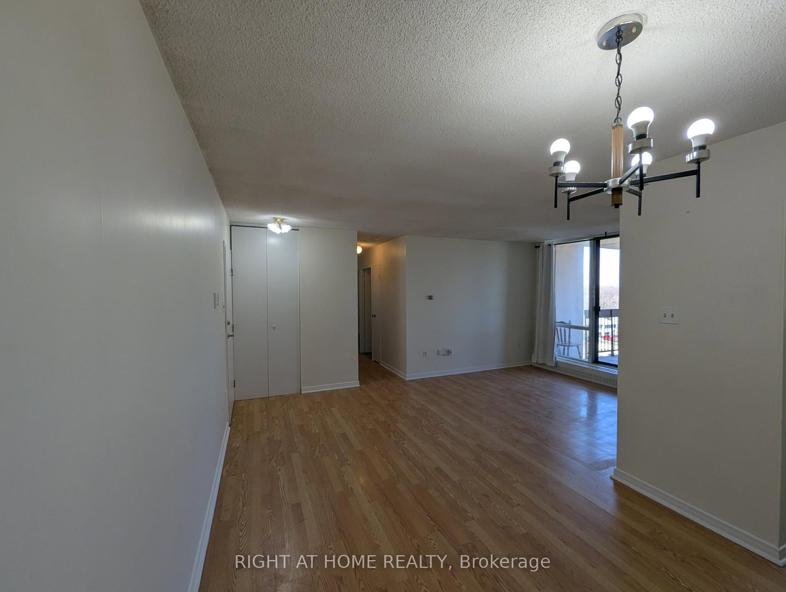 1615 Bloor Street N, Unit 708 - Photo 6