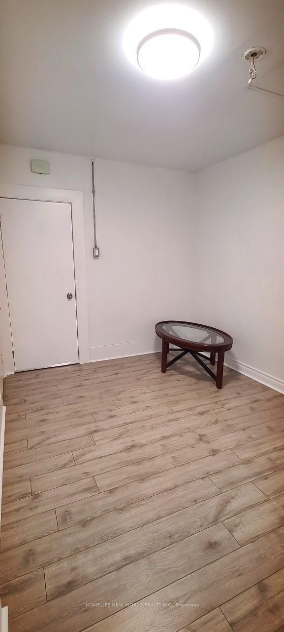 2fl Apt - 1351 St Clair Avenue W