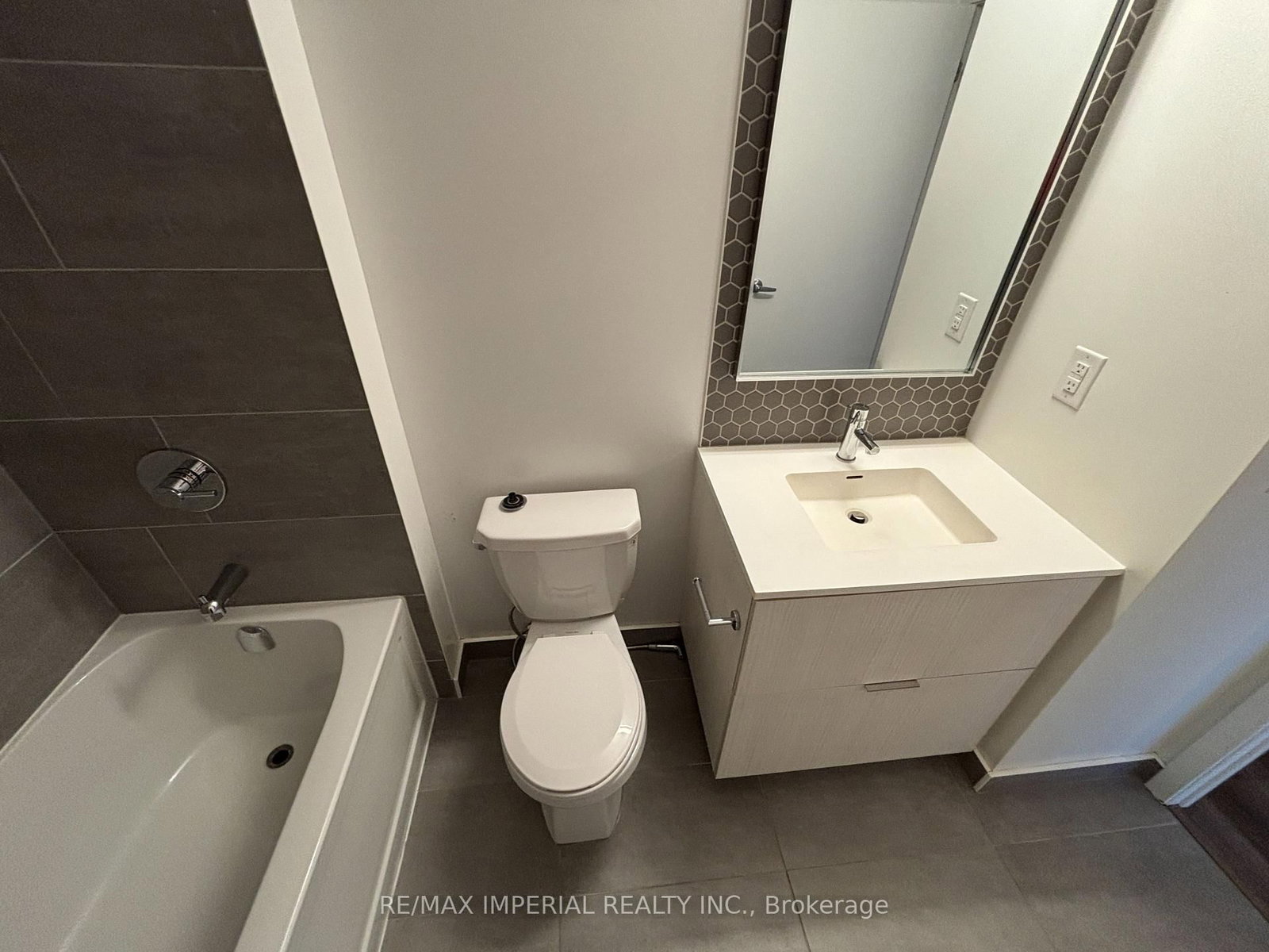 2520 Eglinton Avenue W, Unit 1607 - Photo 16