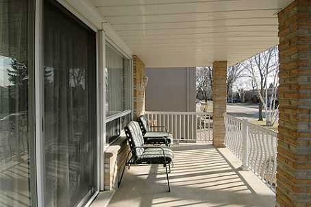 1435 Strathy Ave, Mississauga, L5E2L3 | Image 2