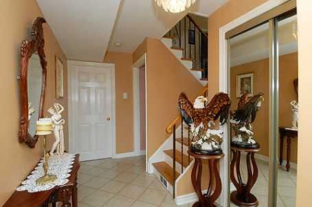 1435 Strathy Ave, Mississauga, L5E2L3 | Image 3