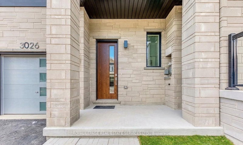 3026 Langdon Rd, Oakville, L6H 7Y5 | Image 2