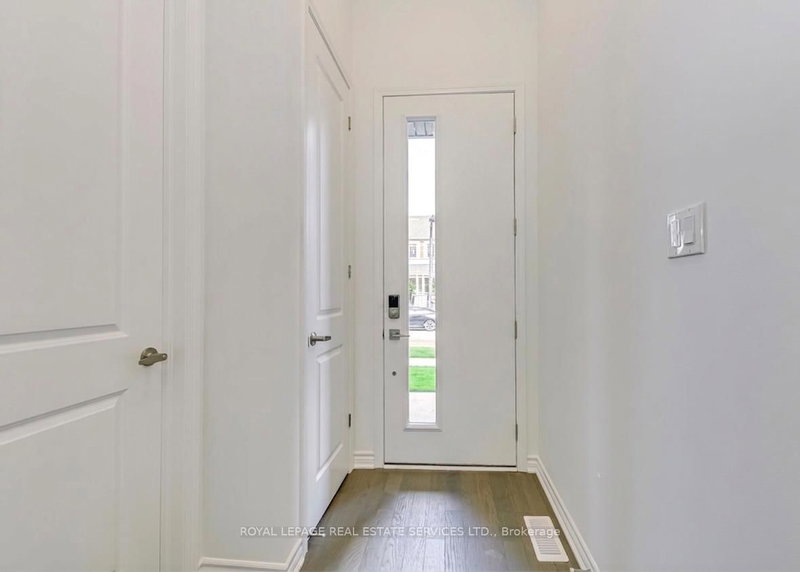 3026 Langdon Rd, Oakville, L6H 7Y5 | Image 3