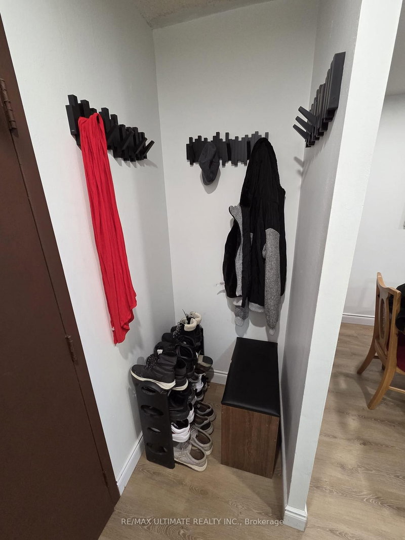 2305 - 390 Dixon Rd, Toronto, M9R 1T4 | Image 3