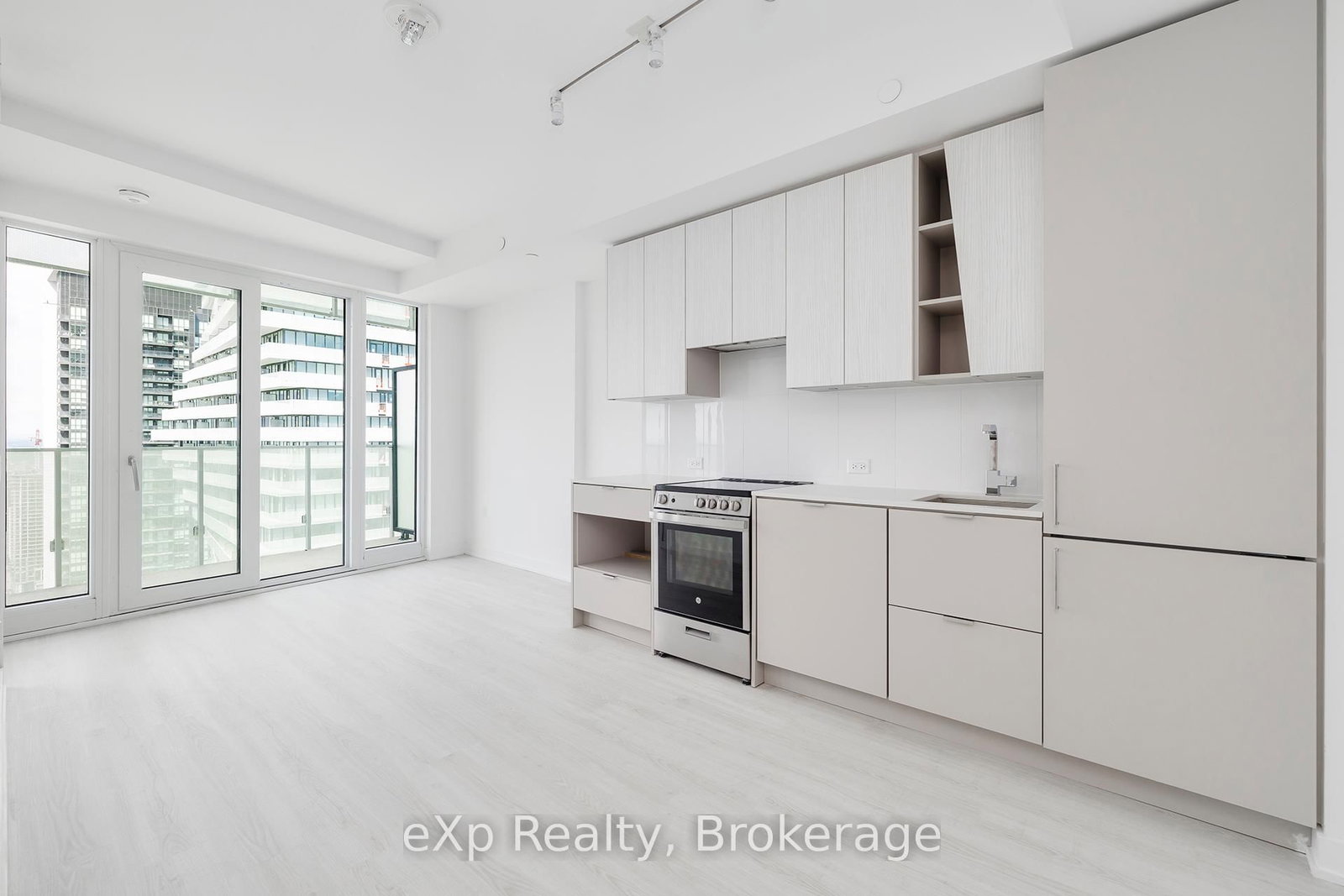 3883 QUARTZ Road, Unit 3912 - Photo 2