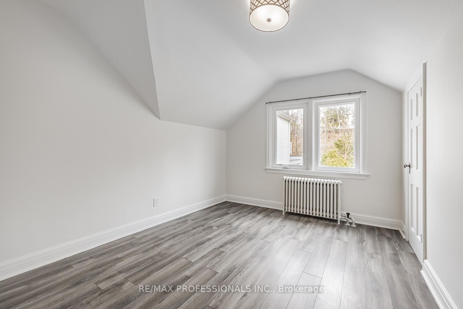 228 The Kingsway - Photo 24