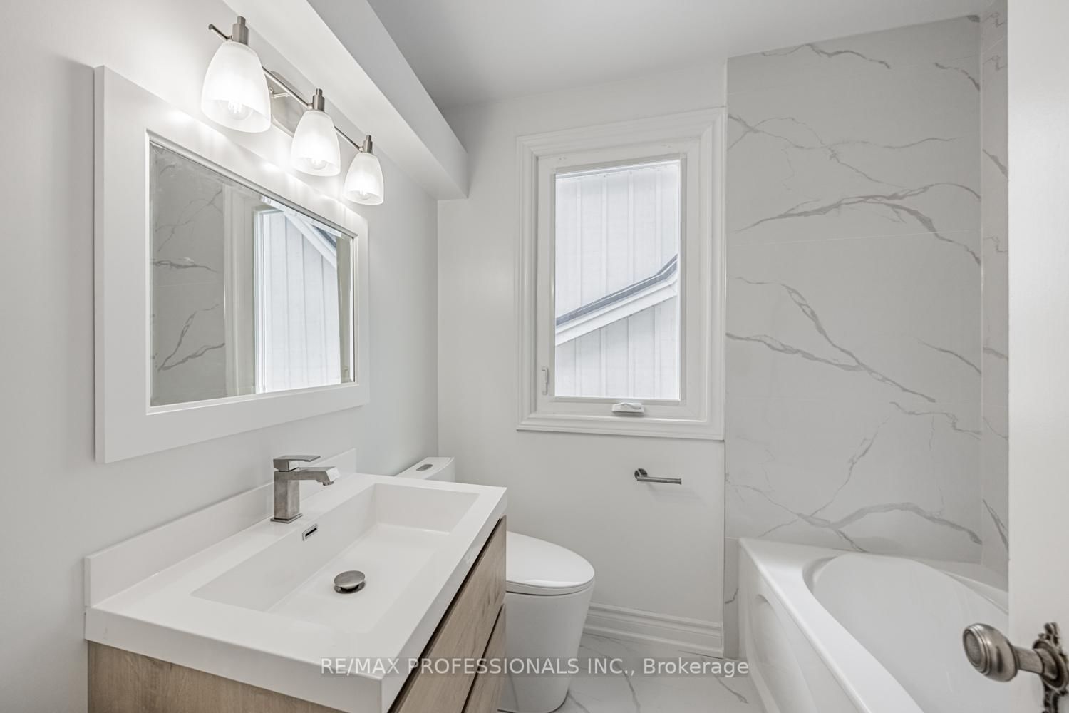 228 The Kingsway - Photo 25