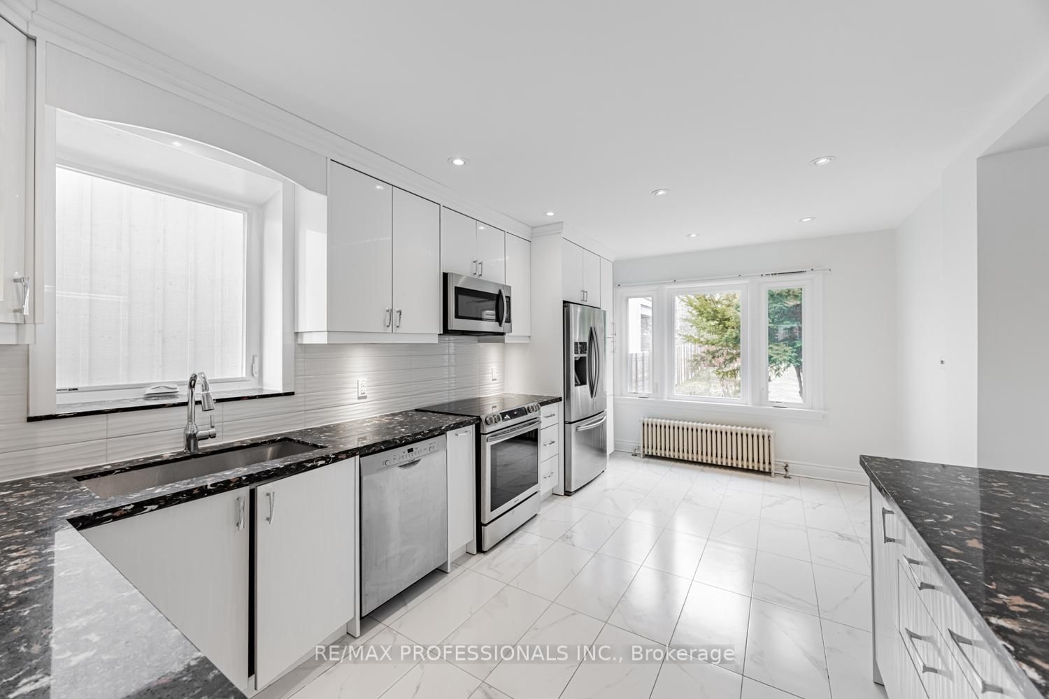 228 The Kingsway - Photo 8