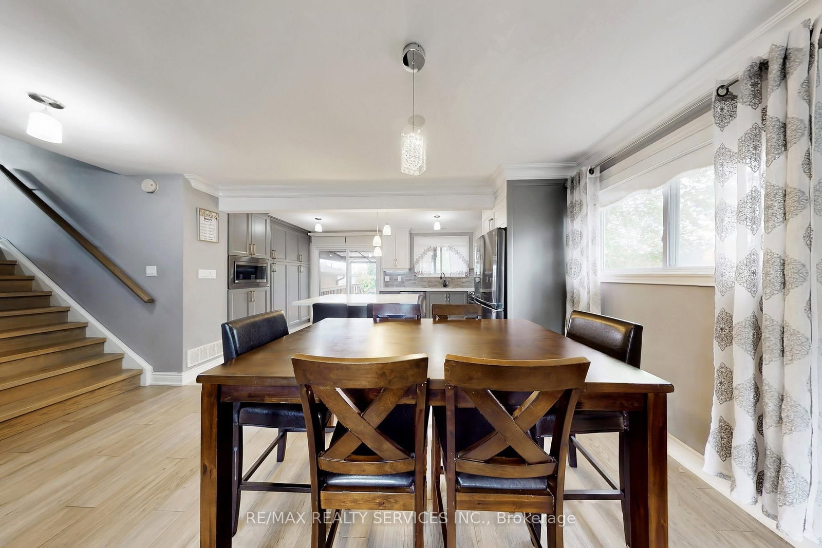 Detached House for sale at 53 Geneva Crescent, Brampton, Ontario, L6S 1K7 - Northgate - MLS: W13018422